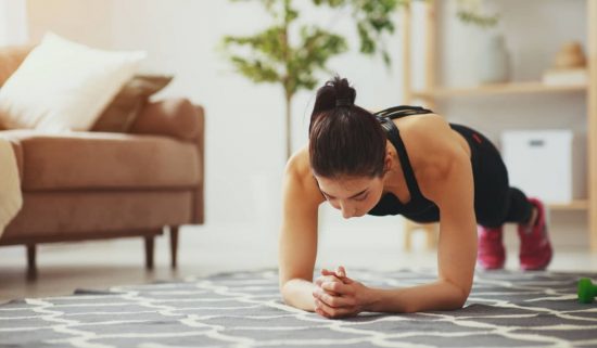 deporte en casa ejercicio de plancha