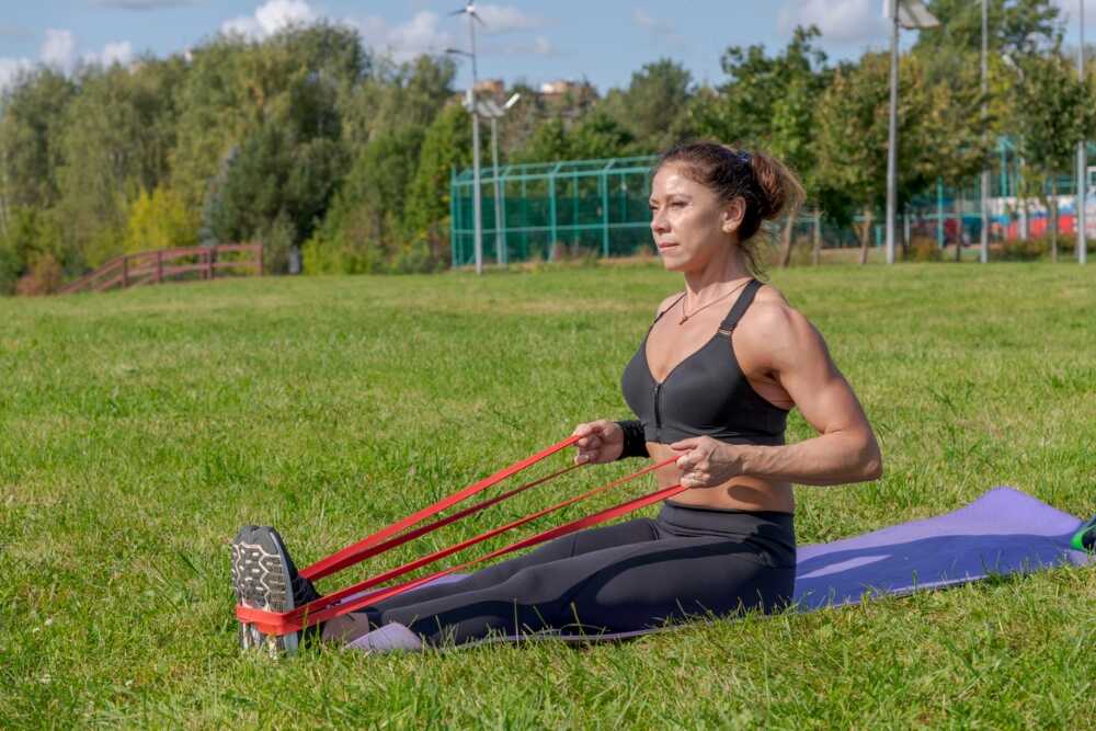 Tabla de ejercicios con gomas elásticas para piernas - Blog FITFIU Fitness